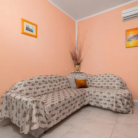 Apartament Family-friendly With Swimming Pool Cancini, - 24335 Poreč