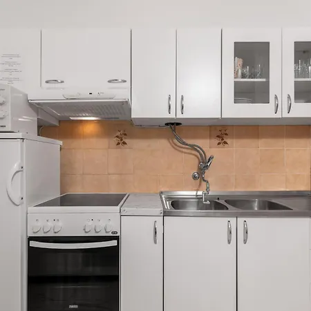 Apartament Family-friendly With Swimming Pool Cancini, - 24335 *