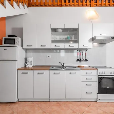 Appartement Family-friendly With Swimming Pool Cancini - - 24335