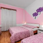 Family-friendly With Swimming Pool Cancini - - 24335