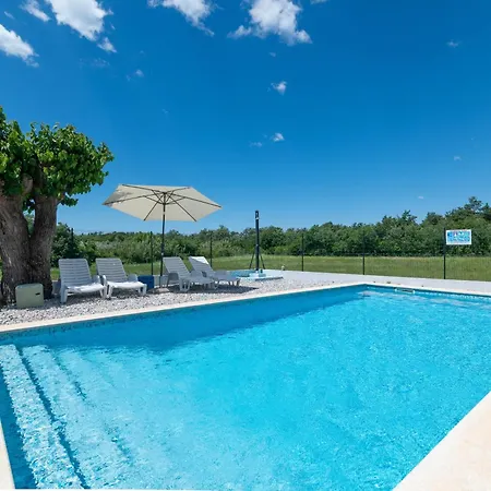 公寓 Family-friendly With Swimming Pool Cancini, - 24335 波雷奇