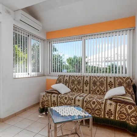 Apartment Family-friendly With Swimming Pool Cancini, - 24335