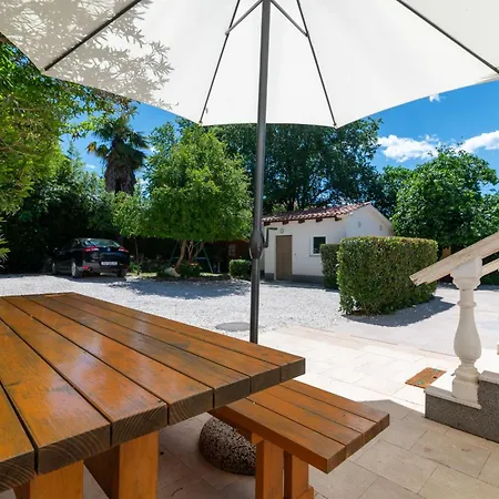 Family-friendly With Swimming Pool Cancini, - 24335 * 波雷奇