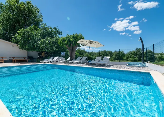 Family-friendly With Swimming Pool Cancini - - 24335 Appartement Poreč