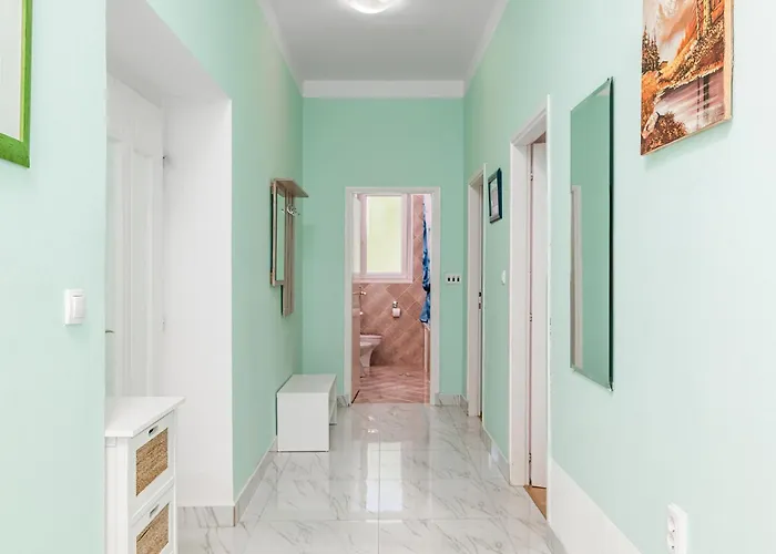 Family-friendly With Swimming Pool Cancini - - 24335