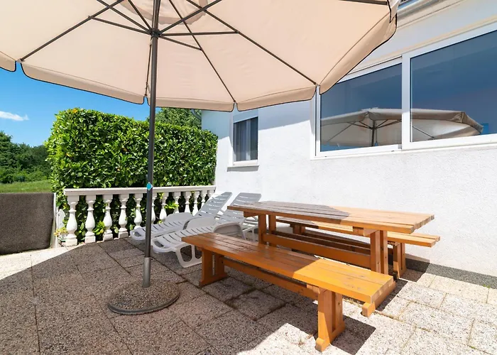 Family-friendly With Swimming Pool Cancini - - 24335 Daire