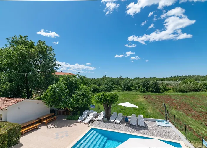 Family-friendly With Swimming Pool Cancini - - 24335 Poreč