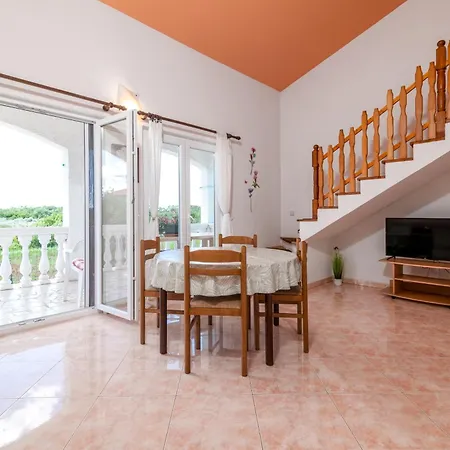 Family-friendly With Swimming Pool Cancini - - 24335 *